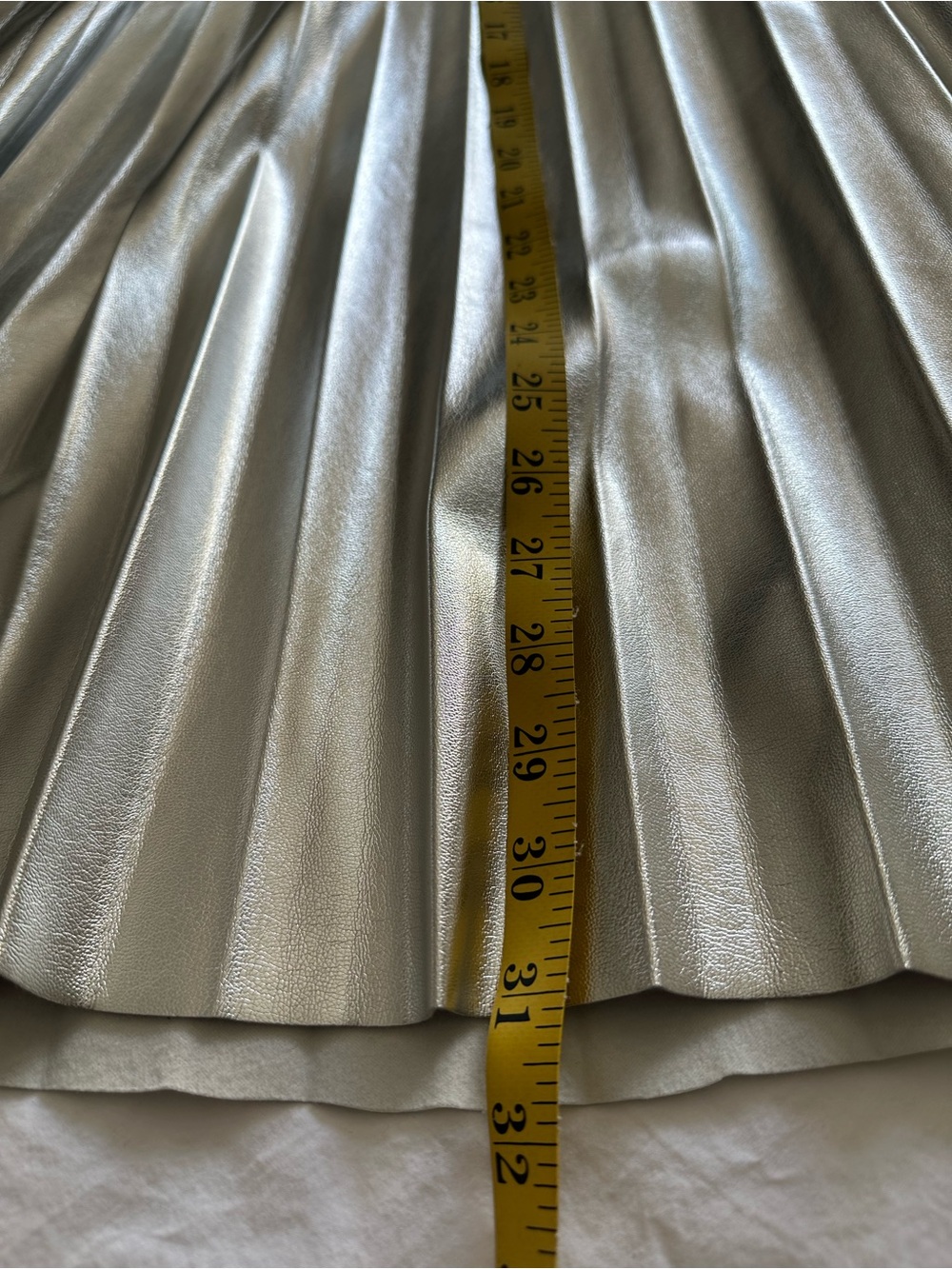 Scoop metallic pleated midi skirt in silver, size medium - Picture 13 of 13